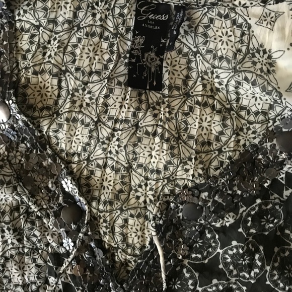 Guess Pool/Beach Cover-Up - Picture 3 of 3